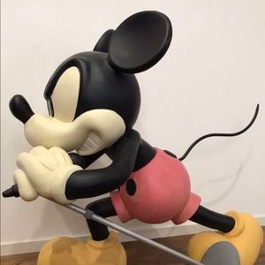 Meet your Posher, Ejay